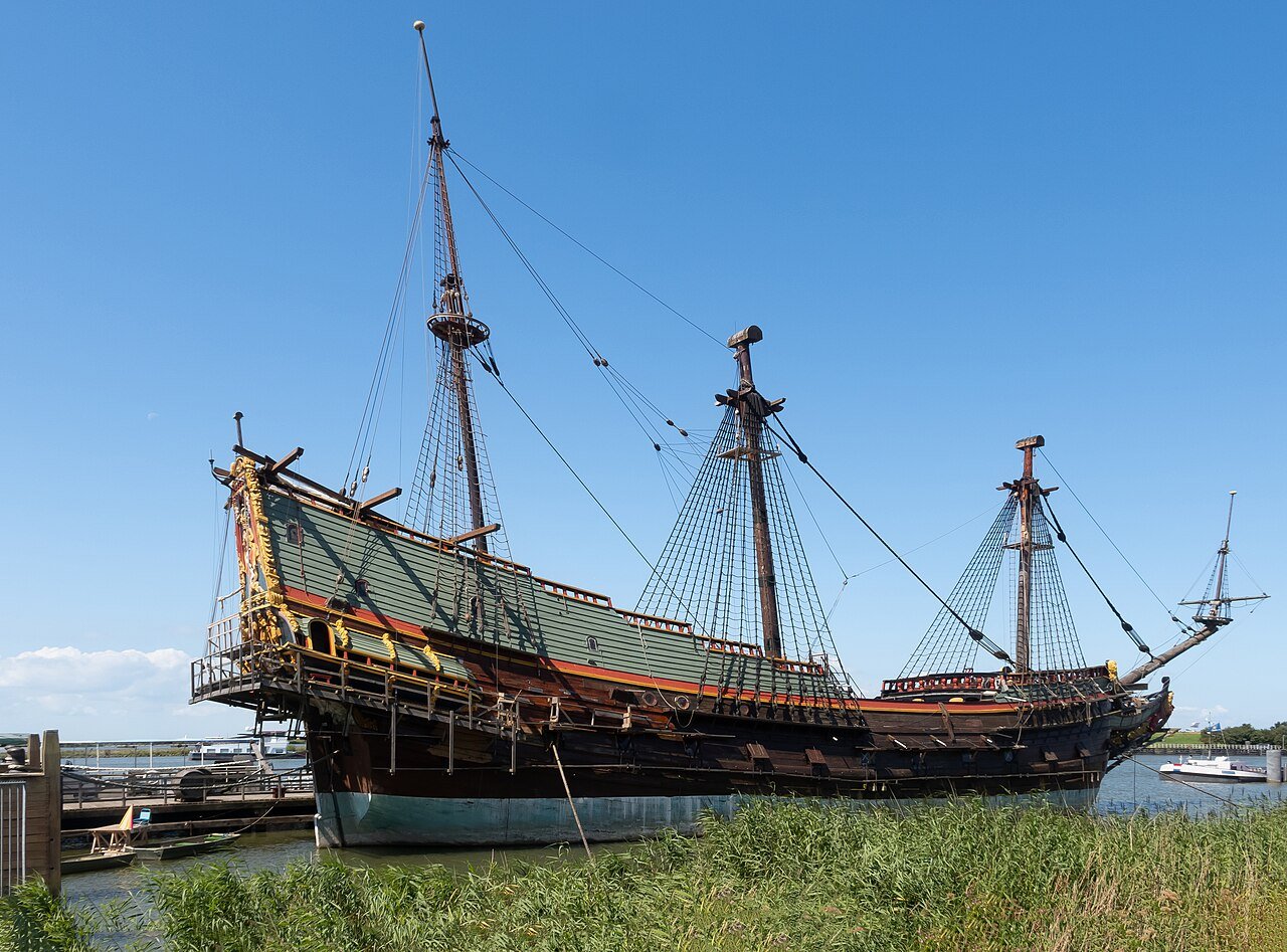 De reconstructie van de Batavia in Lelystad, juli 2024.