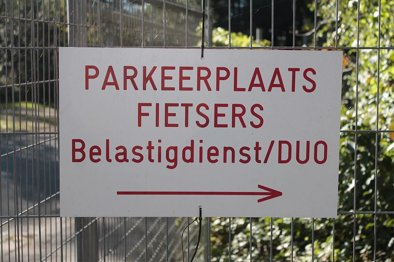 Een gebouw van de Belastingdienst in Groningen in 2011; geen beeld van een individuele belastingaanslag.