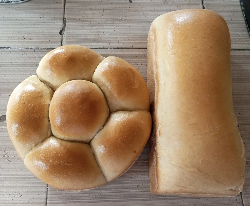 Brood als eindproduct: het graan en de bloem zitten er al in. Illustratief beeld; dit zijn niet de producten uit het fictieve rekenvoorbeeld.