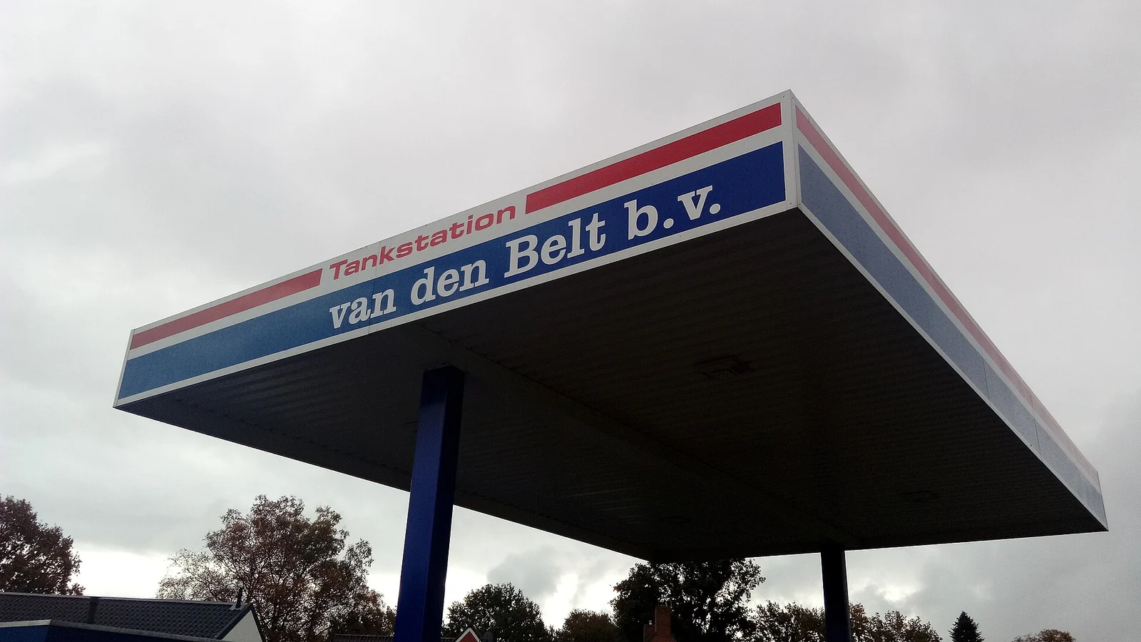 Een tankstation in Onstwedde in 2019; archiefbeeld, geen weergave van de inflatiecijfers.